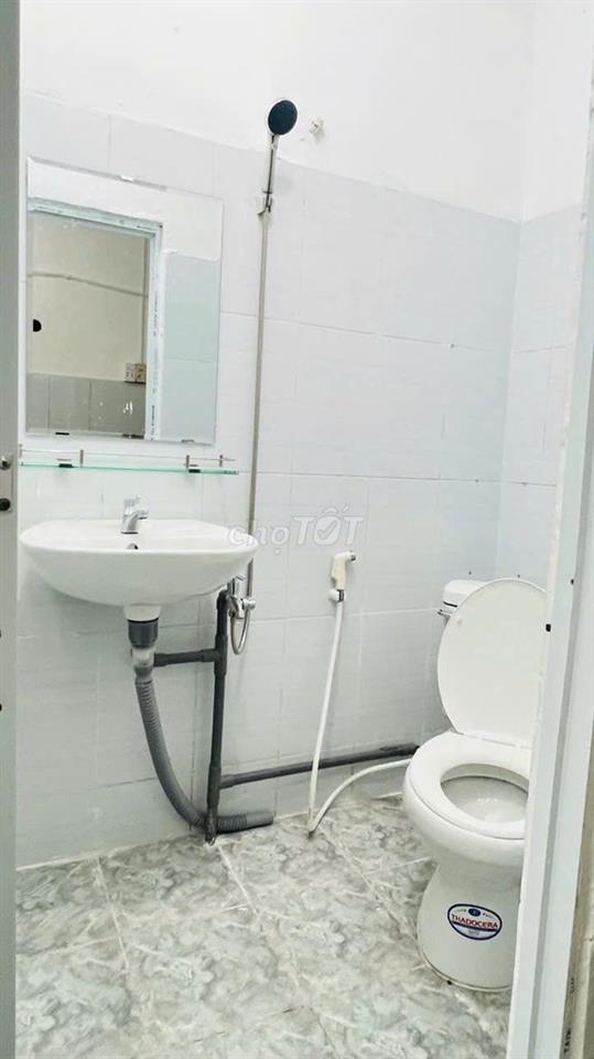 Phòng Full Nội Thất Lầu 1 Rộng Dãi Phòng Mới Vào Ở Ngay
