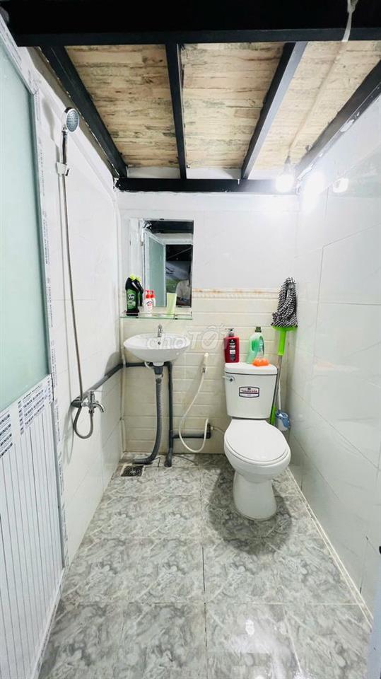 CHÍNH CHỦ CHO THUÊ PHÒNG GÁC  GẦN CVPM QUANG TRUNG Giá 2tr9 Ở NGAY