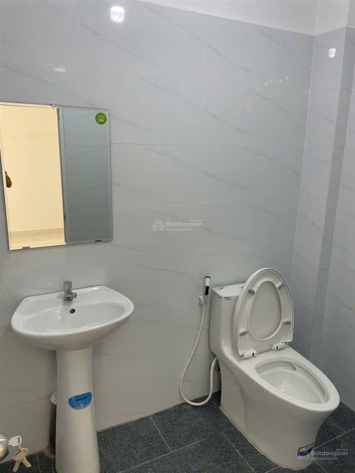 Nhà định hoà 1 trệt 1 lửng 2p ngủ sân xe hơi dt 5x18m thổ cư 60m2 đường xe hơi giá 1 tỷ 990tr