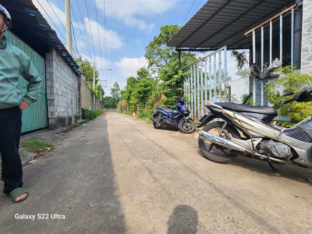 Chỉ 1 căn nhanh tay khách ơi chỉ 2tỷ 090tr định hòa vị trí gần ngã tư trần ngọc lên bv 1500g 400mét