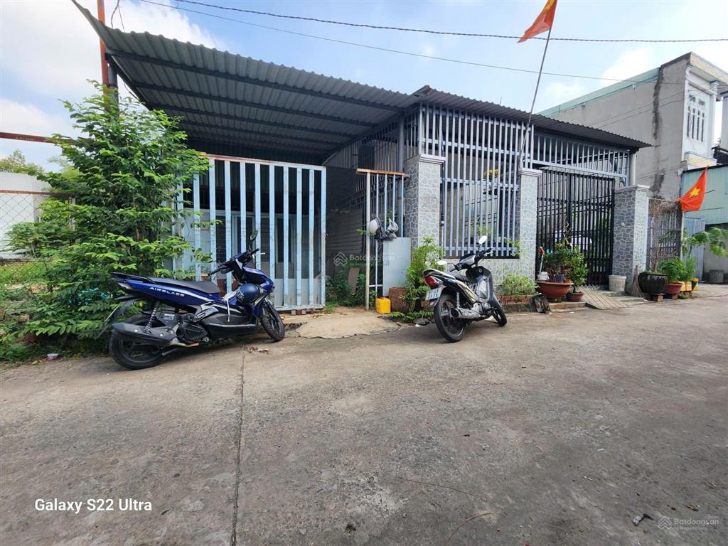 Chỉ 1 căn nhanh tay khách ơi chỉ 2tỷ 090tr định hòa vị trí gần ngã tư trần ngọc lên bv 1500g 400mét