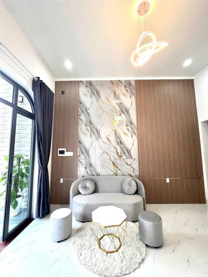 Nhà định hòa giá chỉ 2tỷ580 mặt tiền nhựa kinh doanh nhỏ lẻ dt 5x22m thổ cư 60m 2 p ngủ sân 2 ôtô