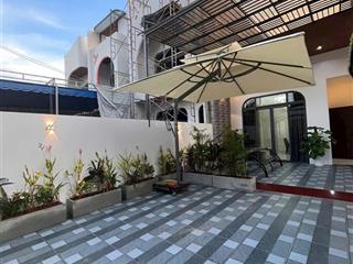 Nhà định hòa giá chỉ 2tỷ580 mặt tiền nhựa kinh doanh nhỏ lẻ dt 5x22m thổ cư 60m 2 p ngủ sân 2 ôtô