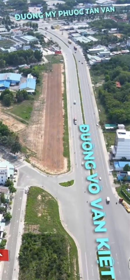 10x15m thổ cư 60m2 đẹp giá chỉ 2tỷ750. mặt tiền dx065 định hòa nhựa 8m kinh doanh ok gần tp mới bd