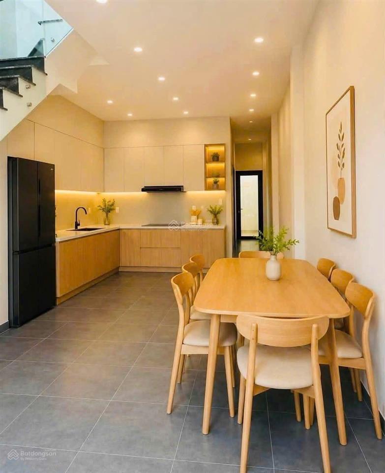 Nhà 1trệt 1lầu giá chỉ 2tỷ 890 mới đẹp sát trường học ngã tư trần ngọc lên bv phương chi bv 1500g