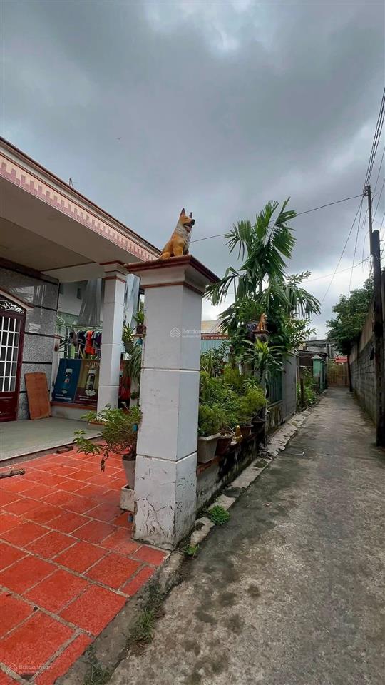 Nhà rẻ trung tâm tdmmà giá chỉ 1tỷ 790 tr 5.5x22m thổ cư 96.5m2 ngay chợ nhỏ  đi xem nhà
