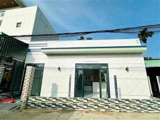 Nhà thủ dầu một giá chỉ 1tỷ 950tr 80m2 thổ cư 100% đường ôtô dân cư đông gần hết tiện ích