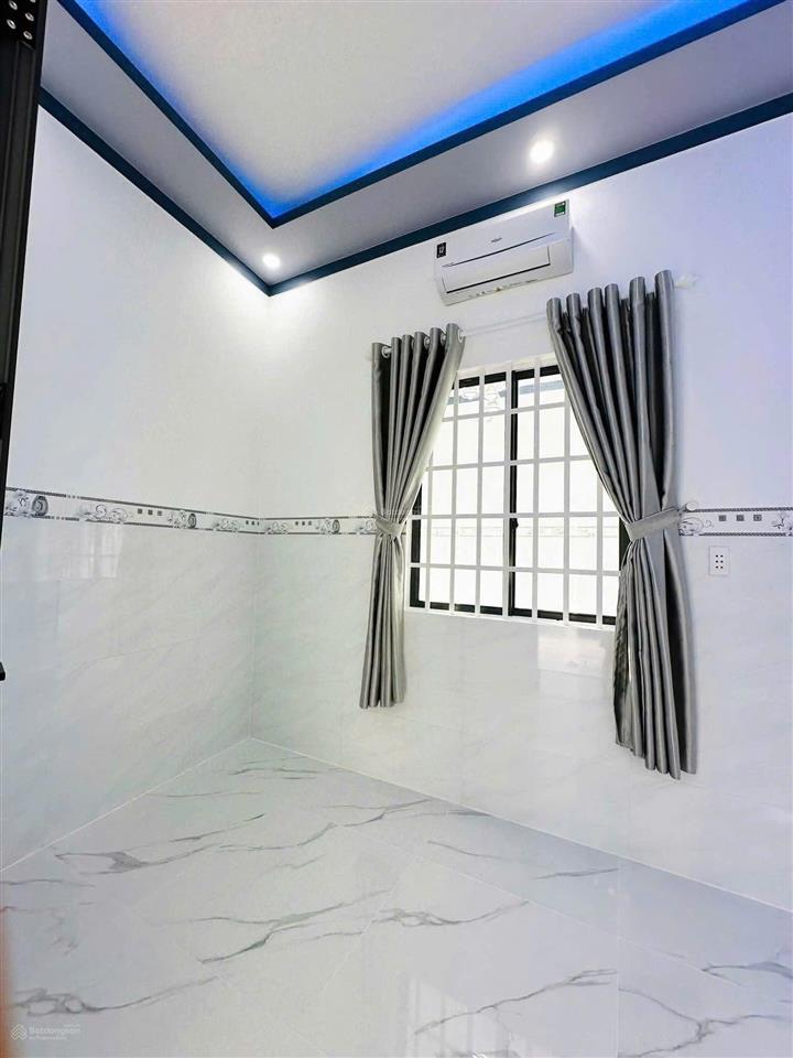 Nhà thủ dầu một giá chỉ 1tỷ 950tr 80m2 thổ cư 100% đường ôtô dân cư đông gần hết tiện ích