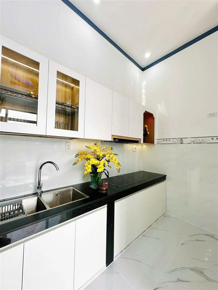 Nhà thủ dầu một giá chỉ 1tỷ 950tr 80m2 thổ cư 100% đường ôtô dân cư đông gần hết tiện ích
