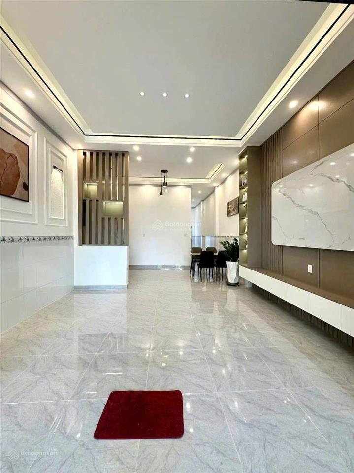 Nhà thủ dầu một giá chỉ 2 tỷ 080 triệu đường ô tô sân ô tô dân cư hiện hữu