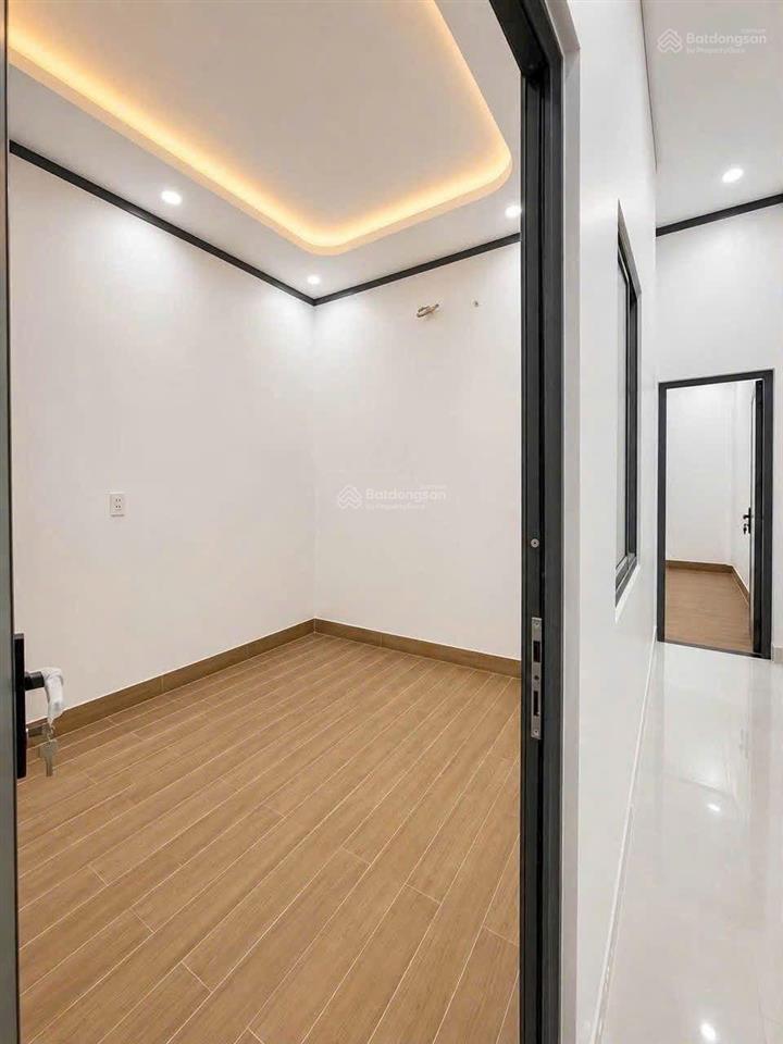 Nhà hiệp an giá chỉ 2tỷ 390tr mới 100% thủ dầu một đường rộng hơn 5m gần chợ bưng cầu dân đông đúc