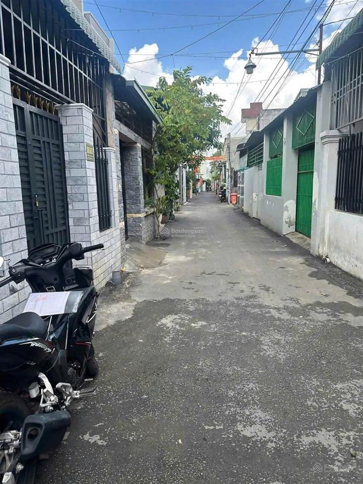 Nhà gác lửng chỉ 2 tỷ 390tr thủ dầu một trung tâm 64m2 full thổ cư đường ôtô dân cư kín