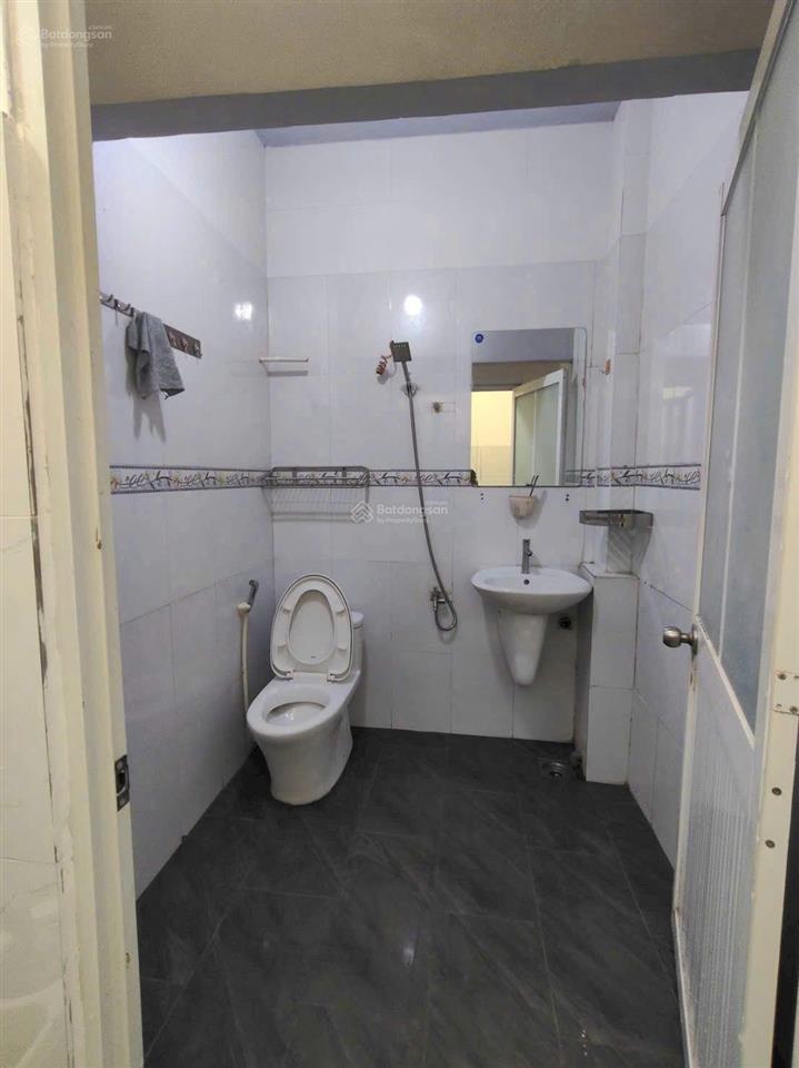 Nhà gác lửng chỉ 2 tỷ 390tr thủ dầu một trung tâm 64m2 full thổ cư đường ôtô dân cư kín