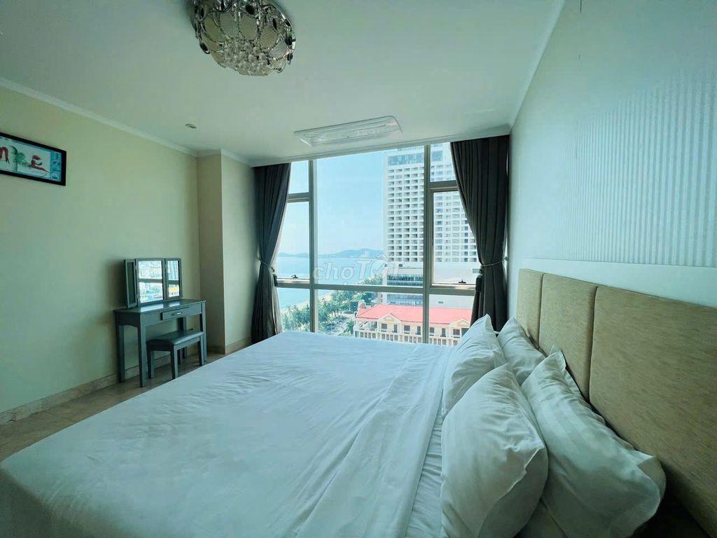 CĂN GÓC  3 PHÒNG NGỦ VIEW BIỂN ĐẸP NHẤT NHA TRANG CENTER CHỈ 18 TỶ