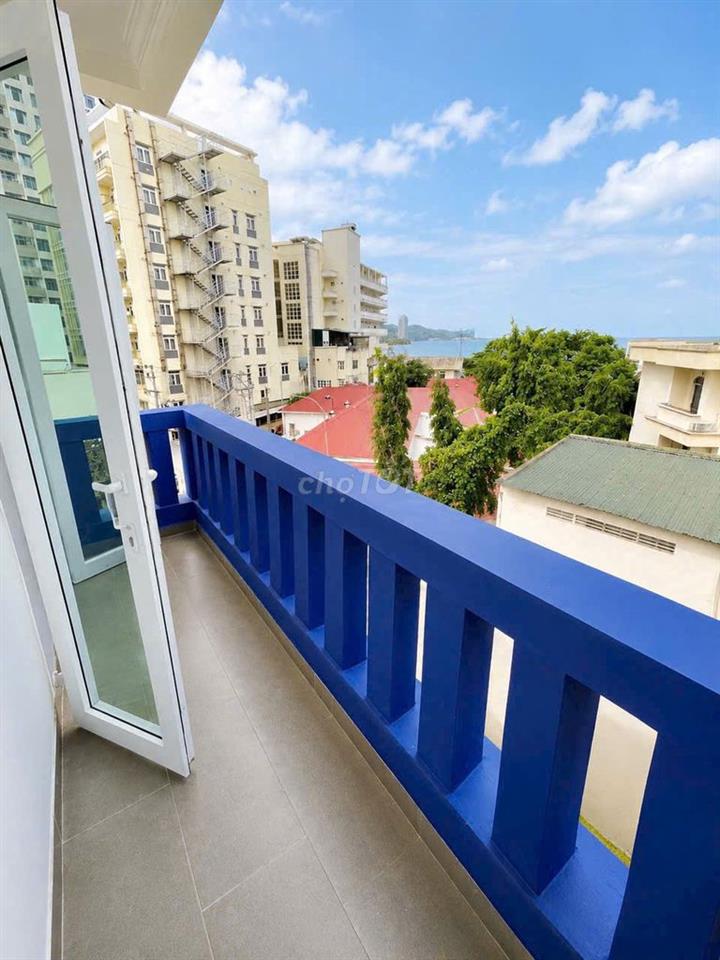 NHÀ 5 TẦNG VIEW BIỂN HÒN CHỒNG CHỈ 10,5 TỶ, ĐANG CHO THUÊ HOME STAY