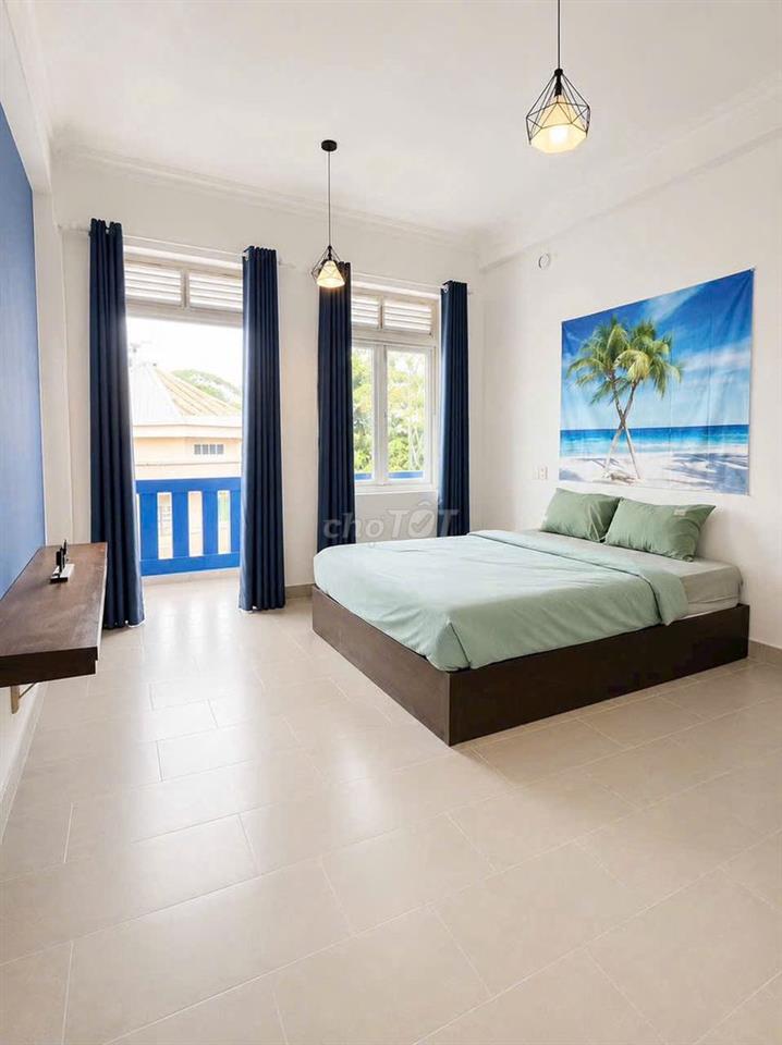 NHÀ 5 TẦNG VIEW BIỂN HÒN CHỒNG CHỈ 10,5 TỶ, ĐANG CHO THUÊ HOME STAY