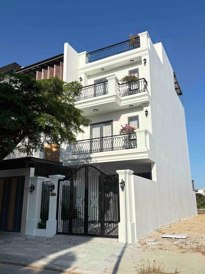 NHÀ MỚI ĐẸP ĐẦU ĐƯỜNG 94 KĐT THÁI HƯNG MỸ GIA CHỈ 8,8 TỶ NỘI THẤT XỊN