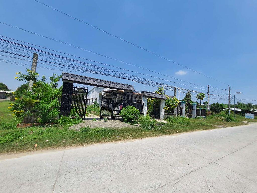 NGỘP BANK, BÁN GẤP NHÀ VƯỜN DT821, X. LỘC GIANG, 100% THỔ CƯ