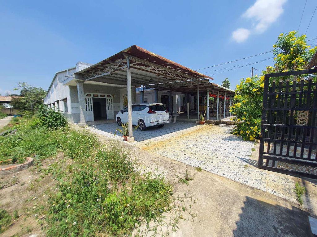 NGỘP BANK, BÁN GẤP NHÀ VƯỜN DT821, X. LỘC GIANG, 100% THỔ CƯ