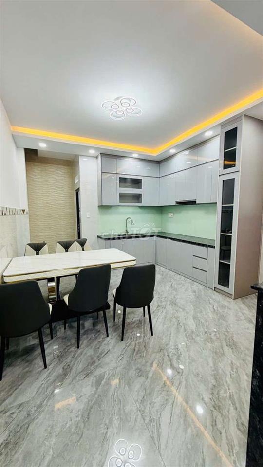 Nhà chính chủ đường Lê Văn Quới: 4mx14m đúc 1 lửng 3 lầu