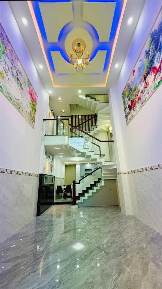Nhà chính chủ đường Lê Văn Quới: 4mx14m đúc 1 lửng 3 lầu