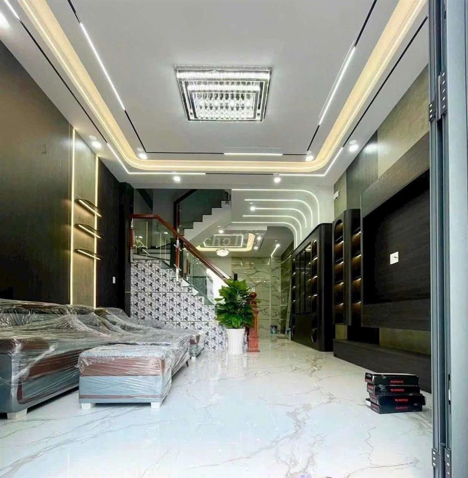 Nhà đồng bộ ngay chợ Lê Văn Quới: 5mx11m đúc 1 lửng 3 lầu, có nội thất