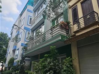 Bán nhà nguyên hồng 70m ô tô tránh vỉa hè kinh doanh, nhà 5t khu phân lô mt6,5m hơn 400tr/m gần phố