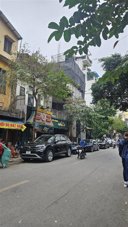 Mặt phố hoàn kiếm bát đàn 100m nhà 2 mặt phố, mt gần 5m. hơn 70 tỷ ô tô dừng đỗ 2 chiều 0948 933 ***