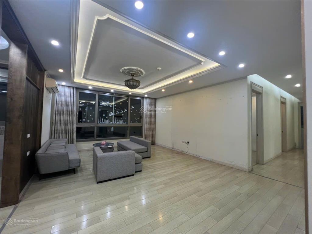 Chính chủ bán căn hộ 3 ngủ, 136m, hyundai đông nam
