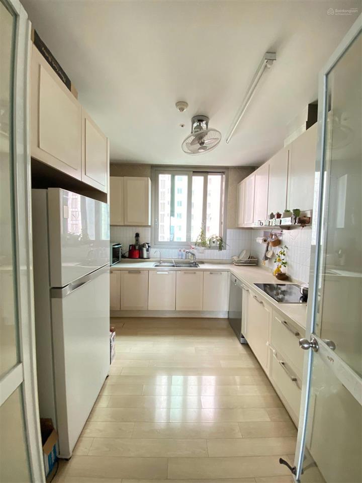 Chính chủ bán căn hộ 3 ngủ 134m2 cc hyundai