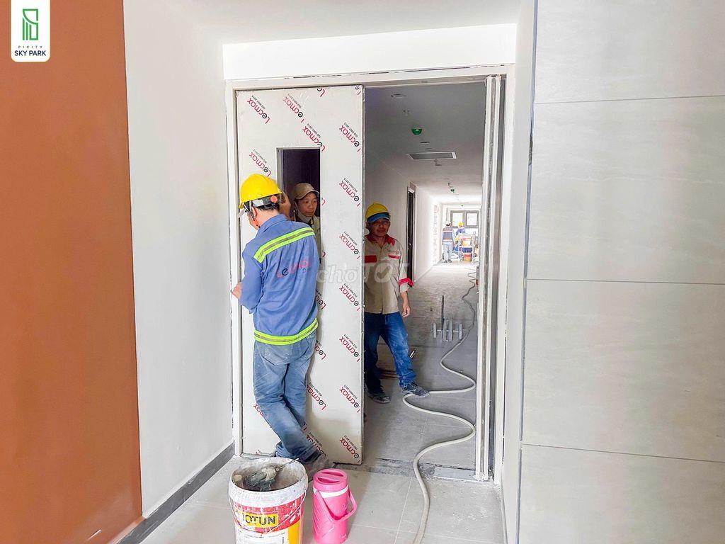 CẮT LỖ 600tr, Căn góc 70m2 2Pn 2Wc, Tầng 18 view Đẹp, Nội Thất Cao Cấp