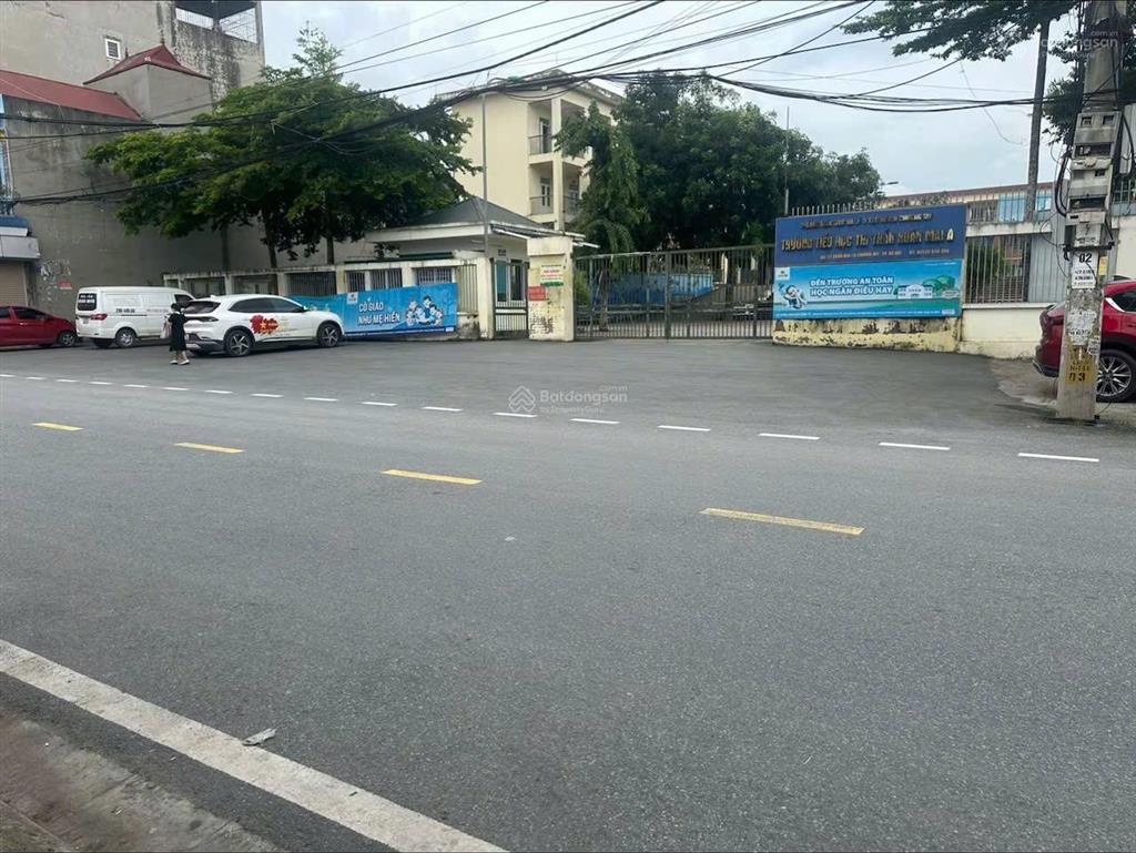 Chuyển công tác cần bán lô đất vị trí hiếm có dt 90m2 sẵn sổ tại thị trấn xuân mai giá 3,5 tỷ