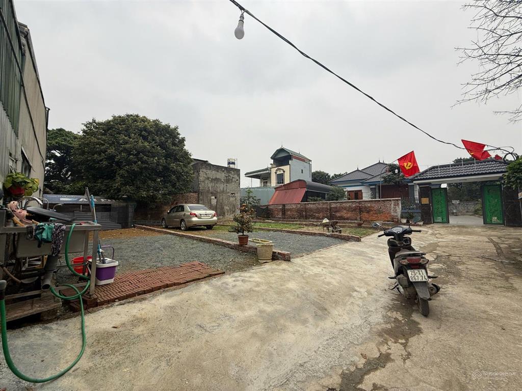 Tôi cần bán lô đất 60m2 cách ql6 200m tại tt xuân mai giá 2 tỉ