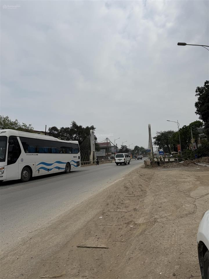 Cc bán 887m2 mặt đường ql6 gần kcn lương sơn  hoà bình để sang nước ngoài