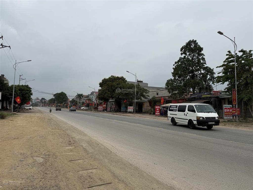 Cc bán 887m2 mặt đường ql6 gần kcn lương sơn  hoà bình để sang nước ngoài