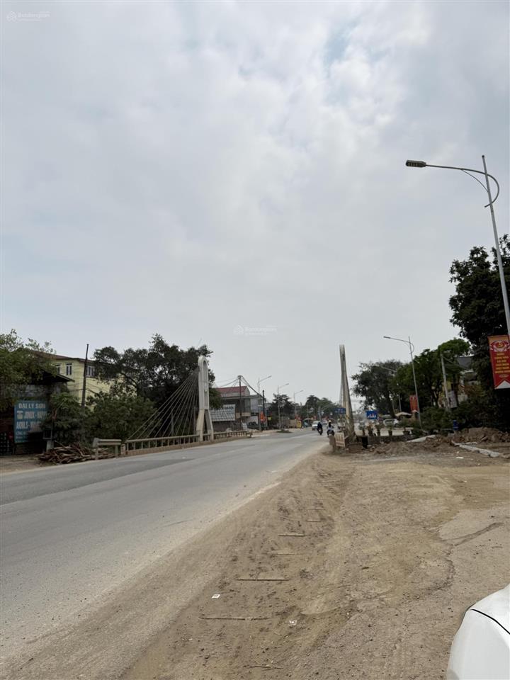Cc bán 887m2 mặt đường ql6 gần kcn lương sơn  hoà bình để sang nước ngoài