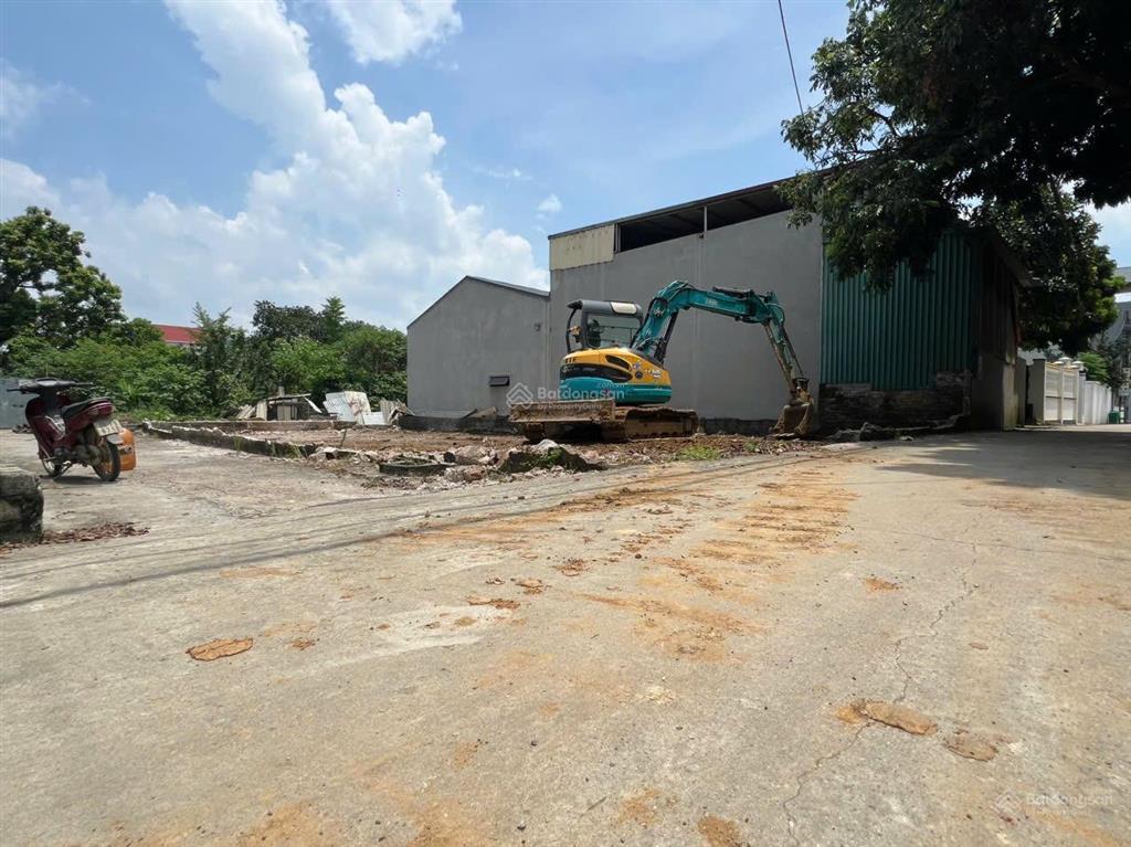 Chính chủ e bán đất bám quốc lộ 6 đang mở rộng dt 65m giá hơn 2 tỉ
