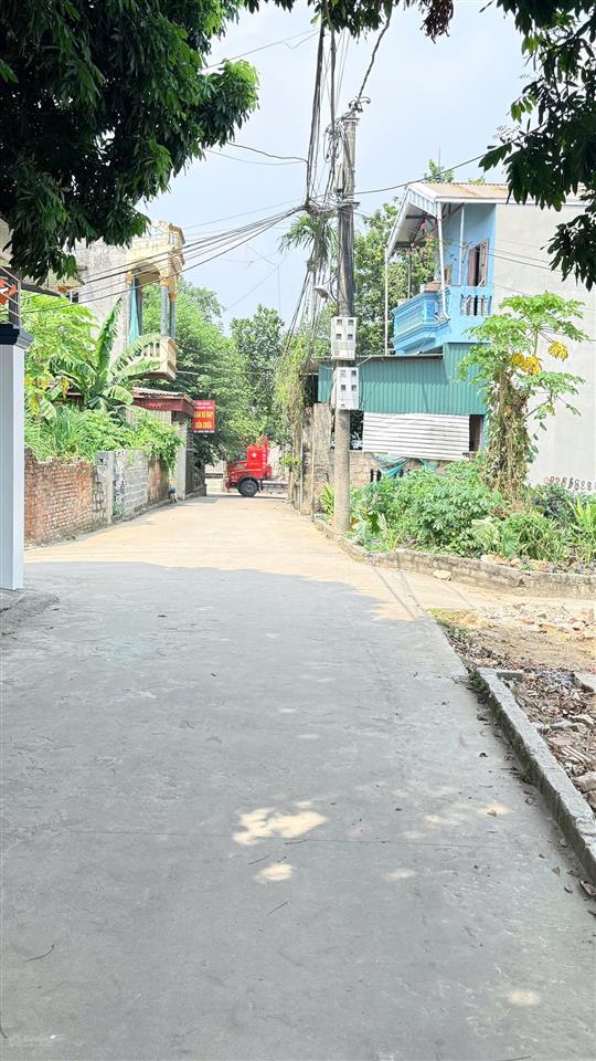 Chị em thiện chí bán lô đất 2 mặt tiền dt 66,8m2 tại thị trấn xuân maichương mỹ giá hơn 2 tỉ