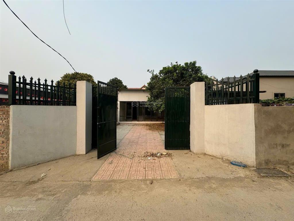 Tại xuân mai  tôi cần bán đất có sẵn nhà c4 diện tích 135m2