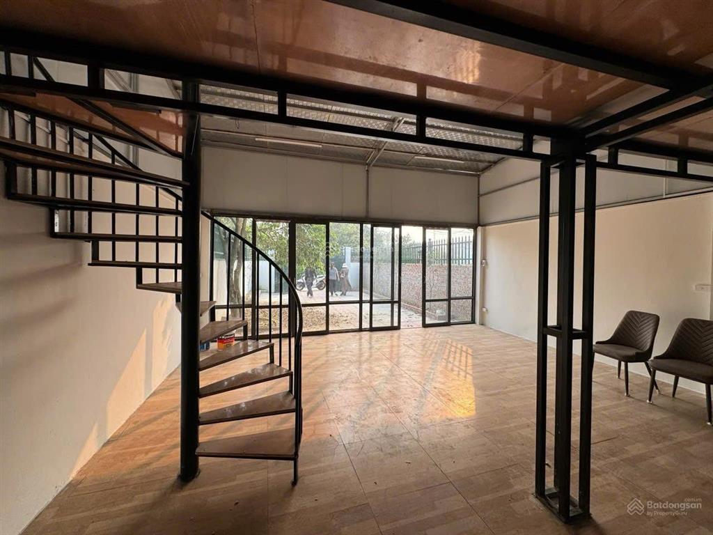Tại xuân mai  tôi cần bán đất có sẵn nhà c4 diện tích 135m2
