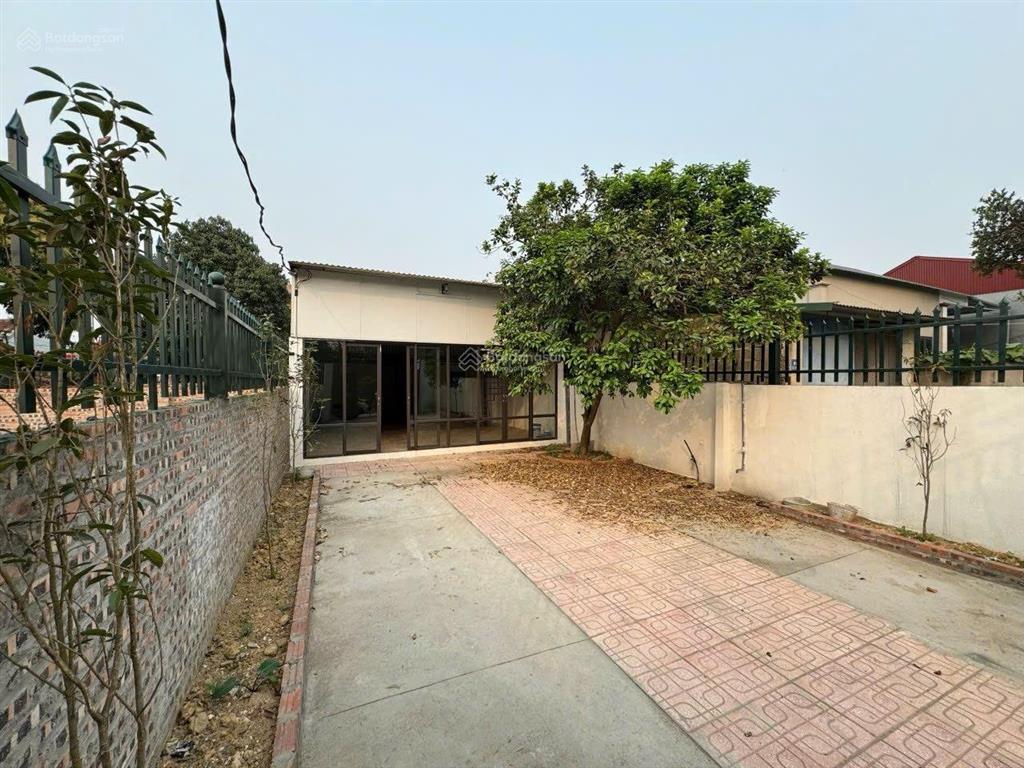 Tại xuân mai  tôi cần bán đất có sẵn nhà c4 diện tích 135m2