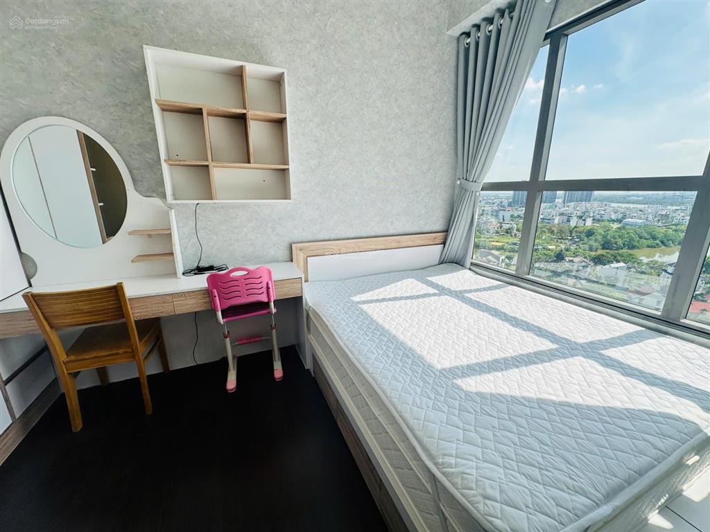 Bán căn hộ 3pn 2wc 105m view sông sg, sẵn sổ công chứng giá 9,3 tỷ