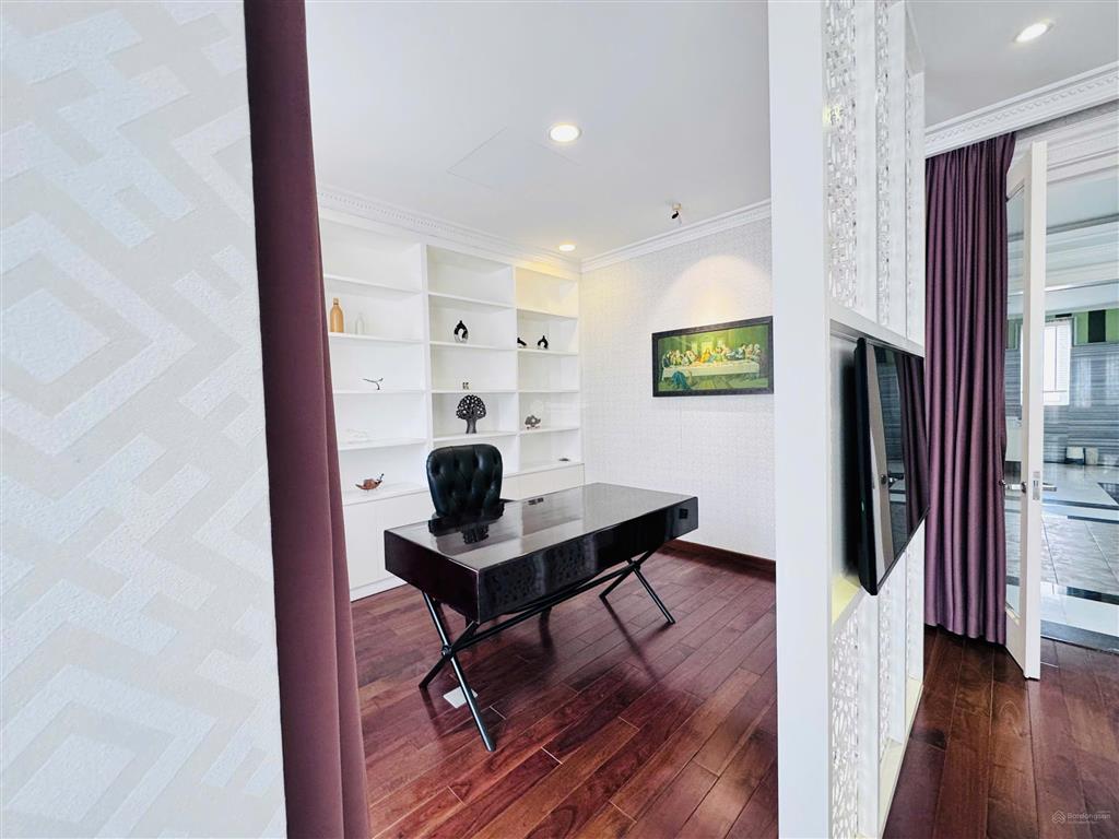 Cho thuê căn biệt thự 7,5x20m khu him lam, 1 trệt 3 lầu, giá thuê 75tr/tháng, full nội thất cao cấp