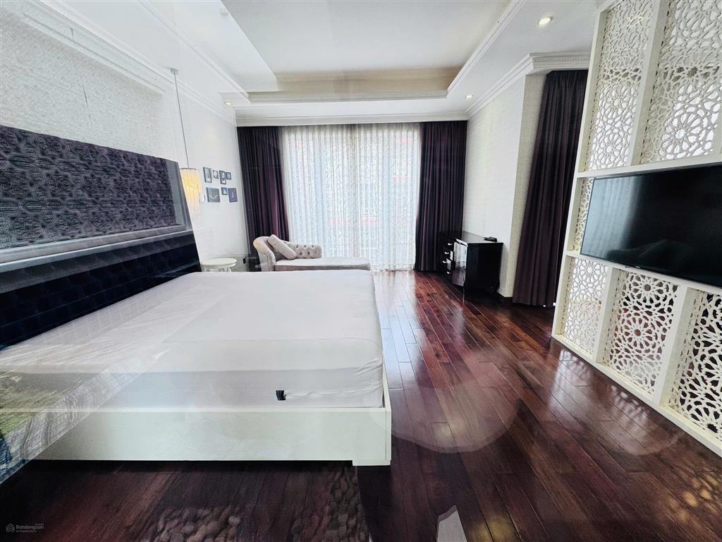 Cho thuê căn biệt thự 7,5x20m khu him lam, 1 trệt 3 lầu, giá thuê 75tr/tháng, full nội thất cao cấp