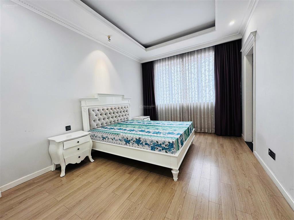 Cho thuê căn biệt thự 7,5x20m khu him lam, 1 trệt 3 lầu, giá thuê 75tr/tháng, full nội thất cao cấp