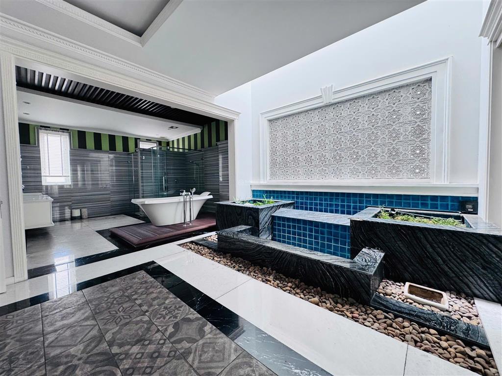 Cho thuê căn biệt thự 7,5x20m khu him lam, 1 trệt 3 lầu, giá thuê 75tr/tháng, full nội thất cao cấp