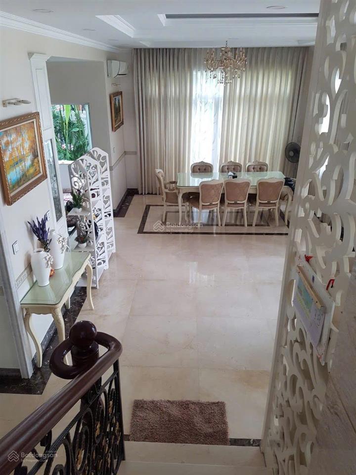 Cho thuê biệt thự đơn lập mỹ văn 2  phú mỹ hưng, phường tân mỹ