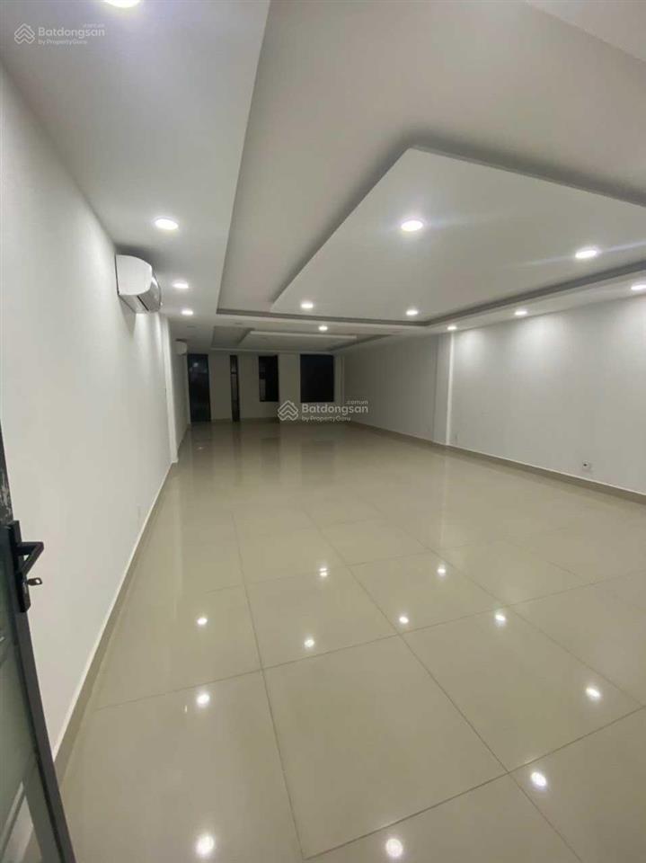 Cho thuê nhà mặt phố tại hoàng quốc việt, 40 triệu, 132m2, 5pn, 4wc, q7, hcm chỉ với giá siêu hời