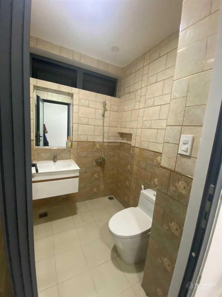 Cho thuê nhà mặt phố tại hoàng quốc việt, 40 triệu, 132m2, 5pn, 4wc, q7, hcm chỉ với giá siêu hời