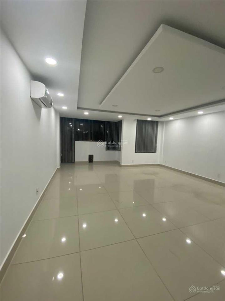 Cho thuê nhà mặt phố tại hoàng quốc việt, 40 triệu, 132m2, 5pn, 4wc, q7, hcm chỉ với giá siêu hời